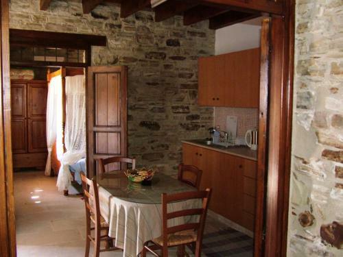 Romios Apartments