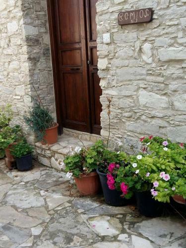 Romios Apartments