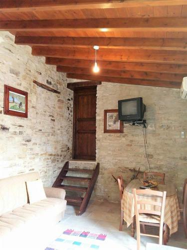 Romios Apartments