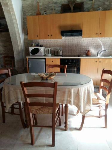 Romios Apartments