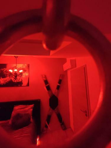 G�te Ange Ou D�mon, Love Room, Jacuzzi, Sauna, Spa