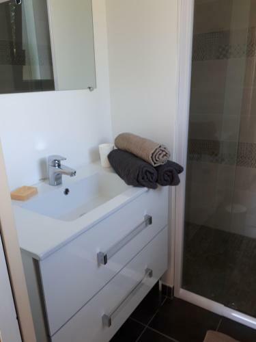 Cote Mer Cheminee 400 M de La Plage 4 V�los