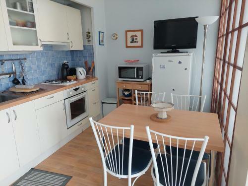 Apartamento Studio Lumineux Proche Port & Plages