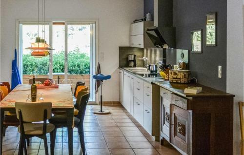Awesome Home In Berlou With 2 Bedrooms