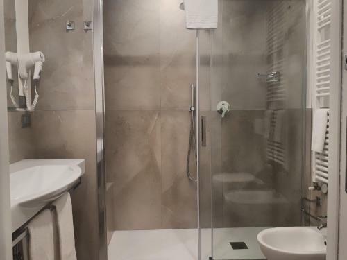 Hostal Smart Apartment Sei Chiese - Solo Affitti Brevi