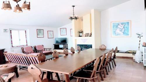 Villa Vallocchia - Sleeps 18 Exclusive Poolgrounds Spoleto 10 Mins Rome 1 Hr