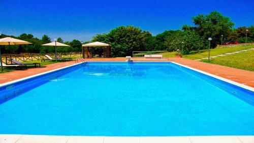 Villa Vallocchia - Sleeps 18 Exclusive Poolgrounds Spoleto 10 Mins Rome 1 Hr