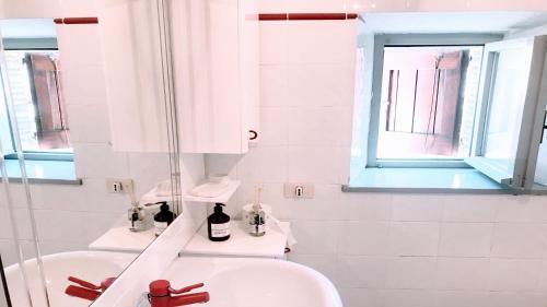 Villa Vallocchia - Sleeps 18 Exclusive Poolgrounds 6