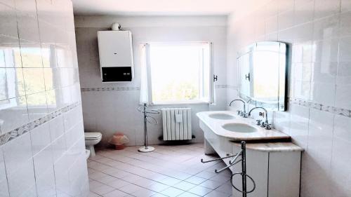 Villa Vallocchia - Sleeps 18 Exclusive Poolgrounds 6