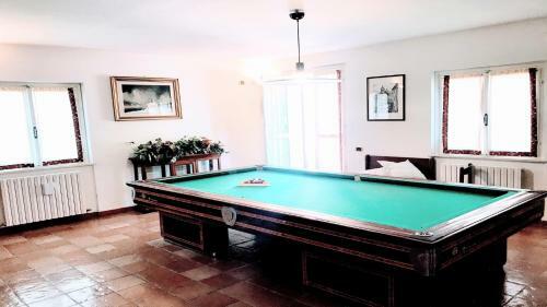 Villa Vallocchia - Sleeps 18 Exclusive Poolgrounds 4