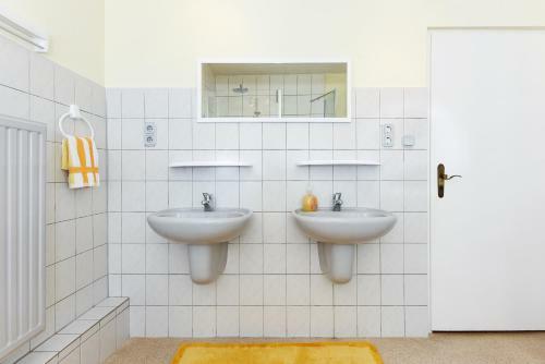 Ferienhaus Menschen, Meehr & Wilder Wein