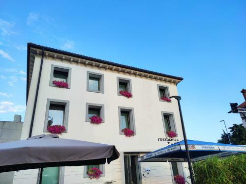 Hotel Made With Love