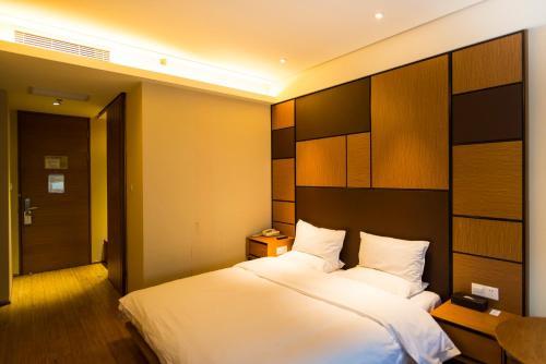 Ji Hotel Zhaojiabang Road