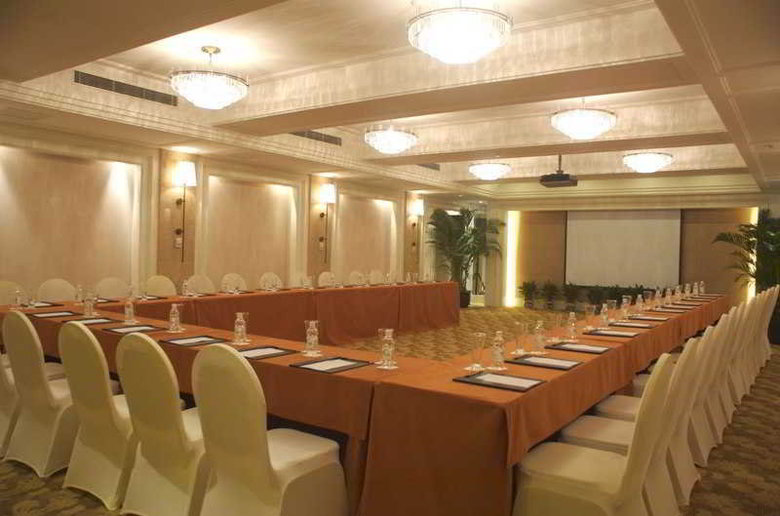 Jinjiang Metropolo Hotel Classiq Ymca (Formerly Marvel Hotel Shanghai)