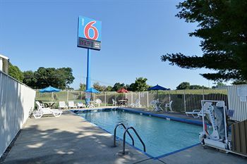 Motel 6 Nashua