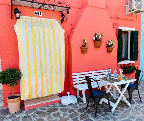 Bruna Holidays House