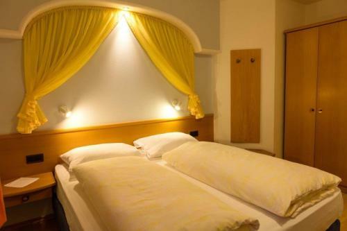 Bed & Breakfast Haus Aron