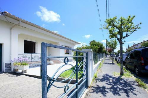 Guestready - House With Garden