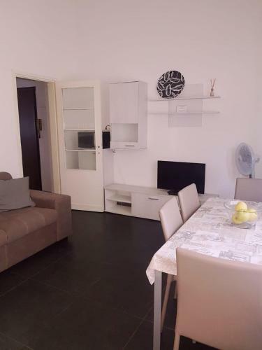Hostal Angolo Di Isa
