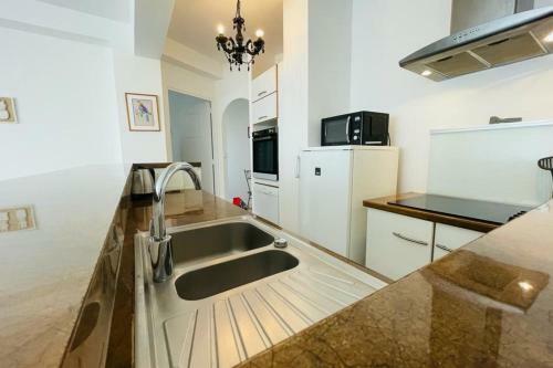 Apartamento Modern And Cosy Apt 8 Min From The Beach