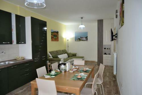 A Casa Di Leo ? Leo?s House ? Chez L�o