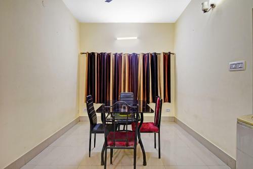 Hotel Oyo 85915 Vicky Guest House