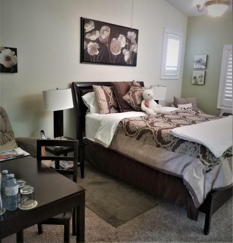 Along River Ridge Bed & Breakfast