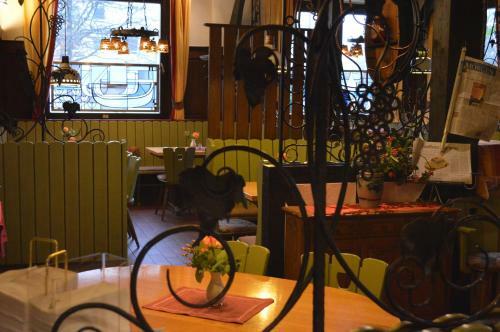 Hostal Gasthaus Goldene Gans
