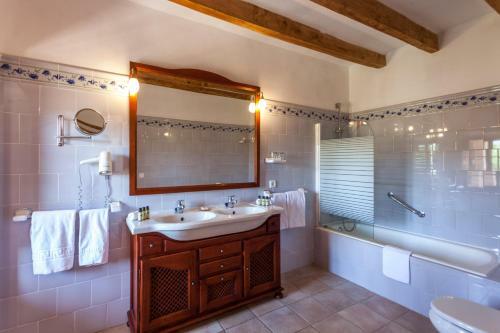 Aparthotel Can Estades