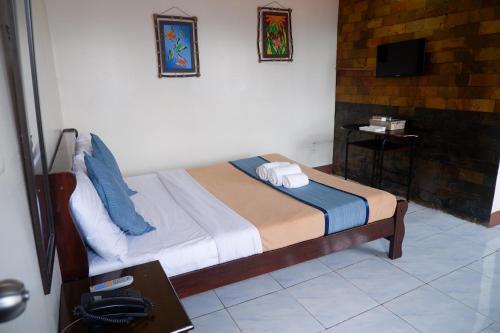 Roger's Place Hotel
