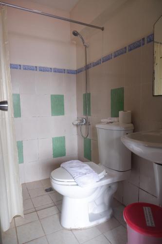 Roger's Place Hotel