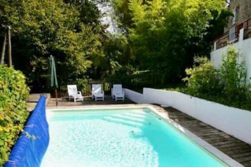Maison de Campagne Avec Piscine Chauff�e Et Vue