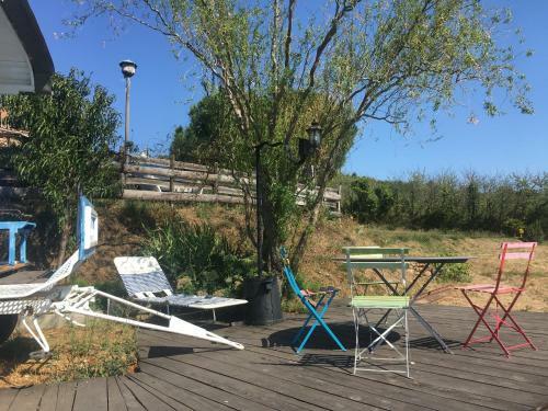 La Roulotte Et La Cabane de La Colline Seive
