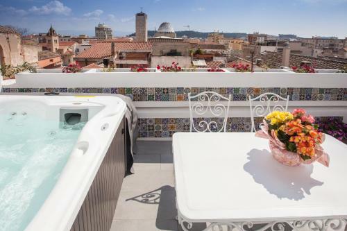 Bea's Terrace - Private Jacuzzi In The City Centre