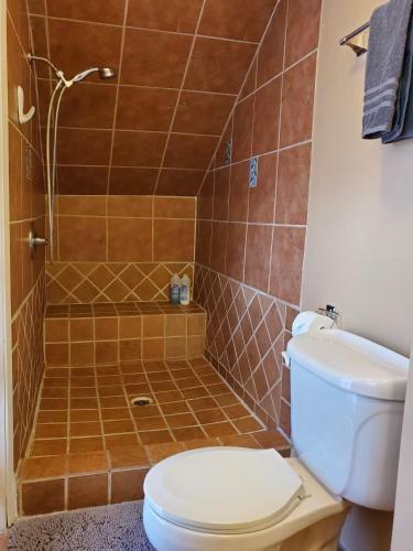 Family Friendly Suburban Home- 5mi To Downtown!