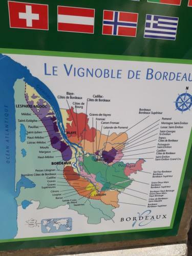 Tr�s Belle �choppe Typique Et Atypique de Bordeaux
