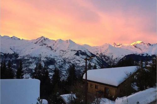 � Arc 1800, Le Chalet Manaro Avec Sa Vue Panoramique