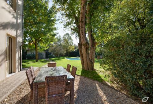Villa Liberty 1927 With Heated Pool In The Park