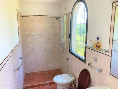 Tuscan Villa With Views And Pool. Hosts Up To 15