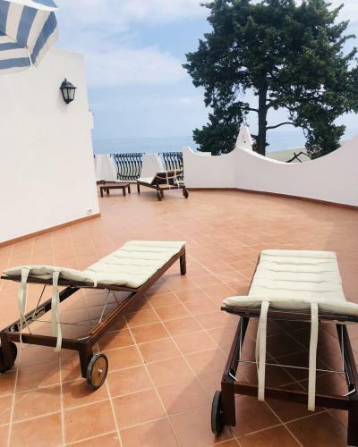 Villa Luigina - Seafront Villa In Capo D'orlando