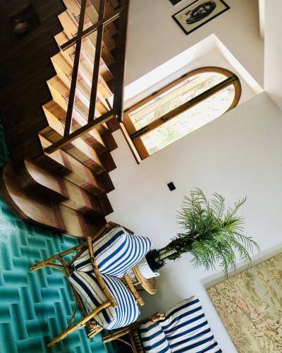 Villa Luigina - Seafront Villa In Capo D'orlando