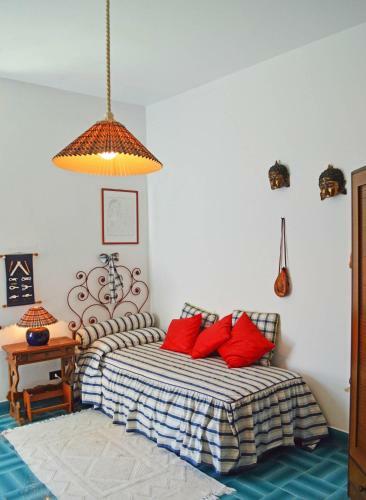 Villa Luigina - Seafront Villa In Capo D'orlando