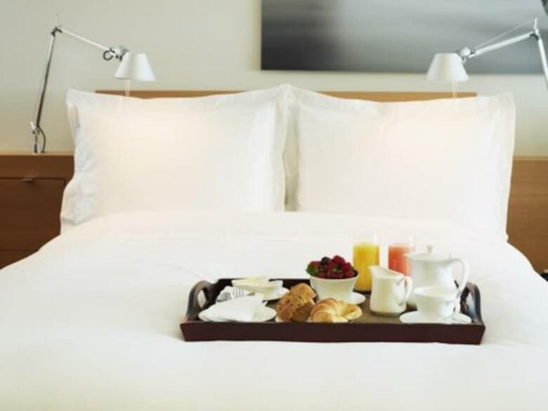 Hotel Le Germain Maple Leaf Square