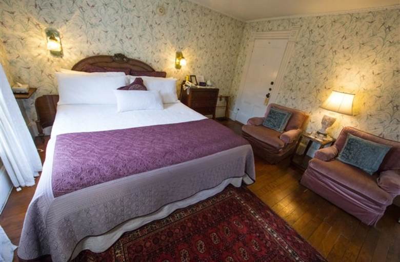Bed & Breakfast Bath Street Inn