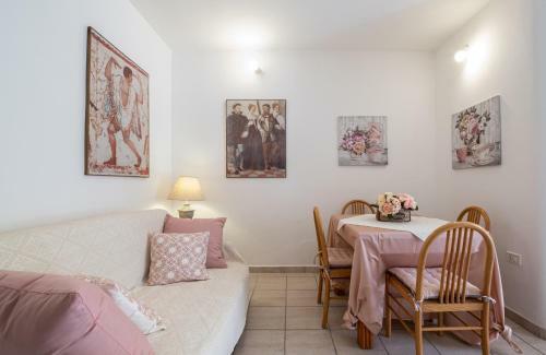 Apartamento ?????la Perla Rosa Nel Centro Storico A Carloforte