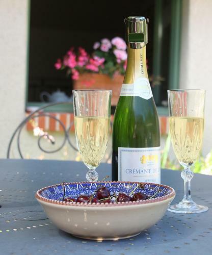 Le Logis Du Pressoir Self-catering Gites & Bed And Breakfast