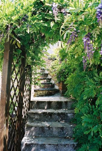Le Logis Du Pressoir Self-catering Gites & Bed And Breakfast