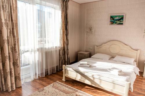 Hotel Pid Strihoju