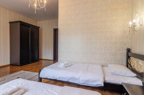 Hotel Pid Strihoju