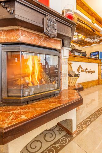 Hotel Pid Strihoju